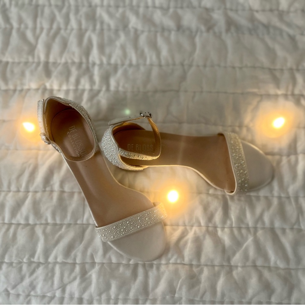 David’s Bridal allover iridescent pearl low block (2”) heel sandals, Size 10